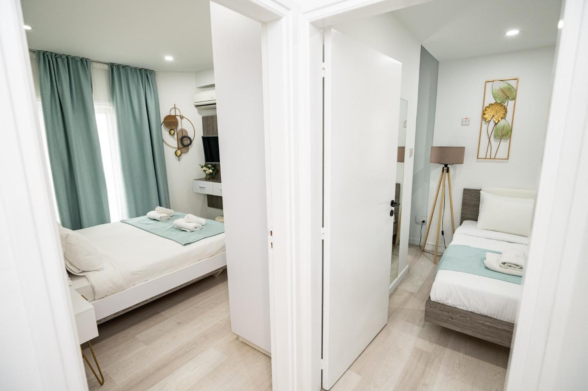 Lazuli Sea View Beachfront Ap 21 Lárnaca Exterior foto