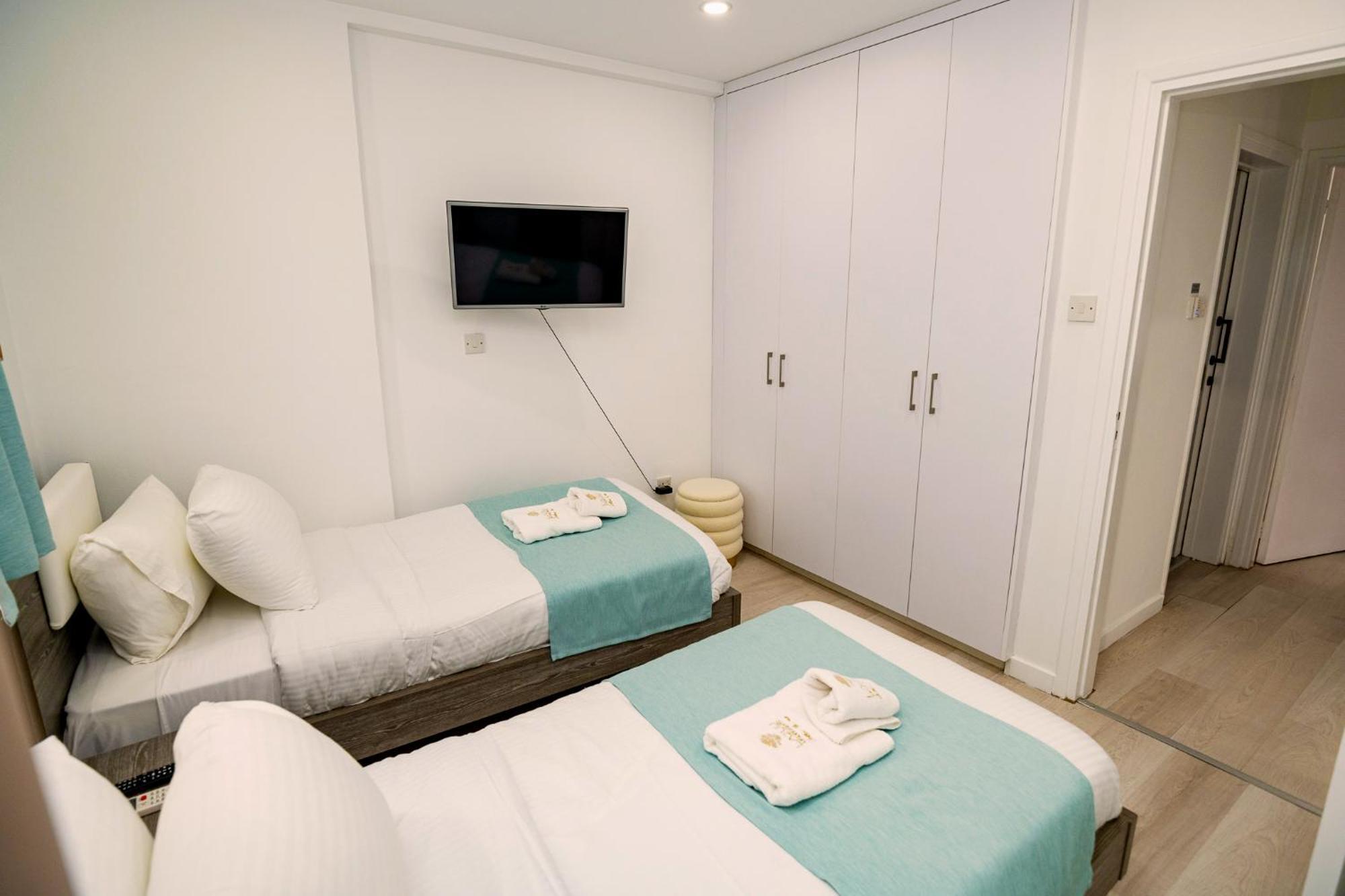 Lazuli Sea View Beachfront Ap 21 Lárnaca Exterior foto